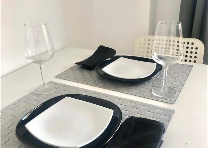 Centro Con Parking Apartment *